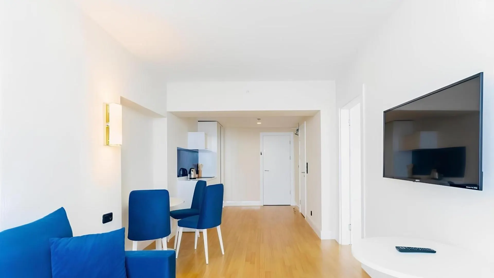 Apartment Sea Side In City Center Batumi 0*,