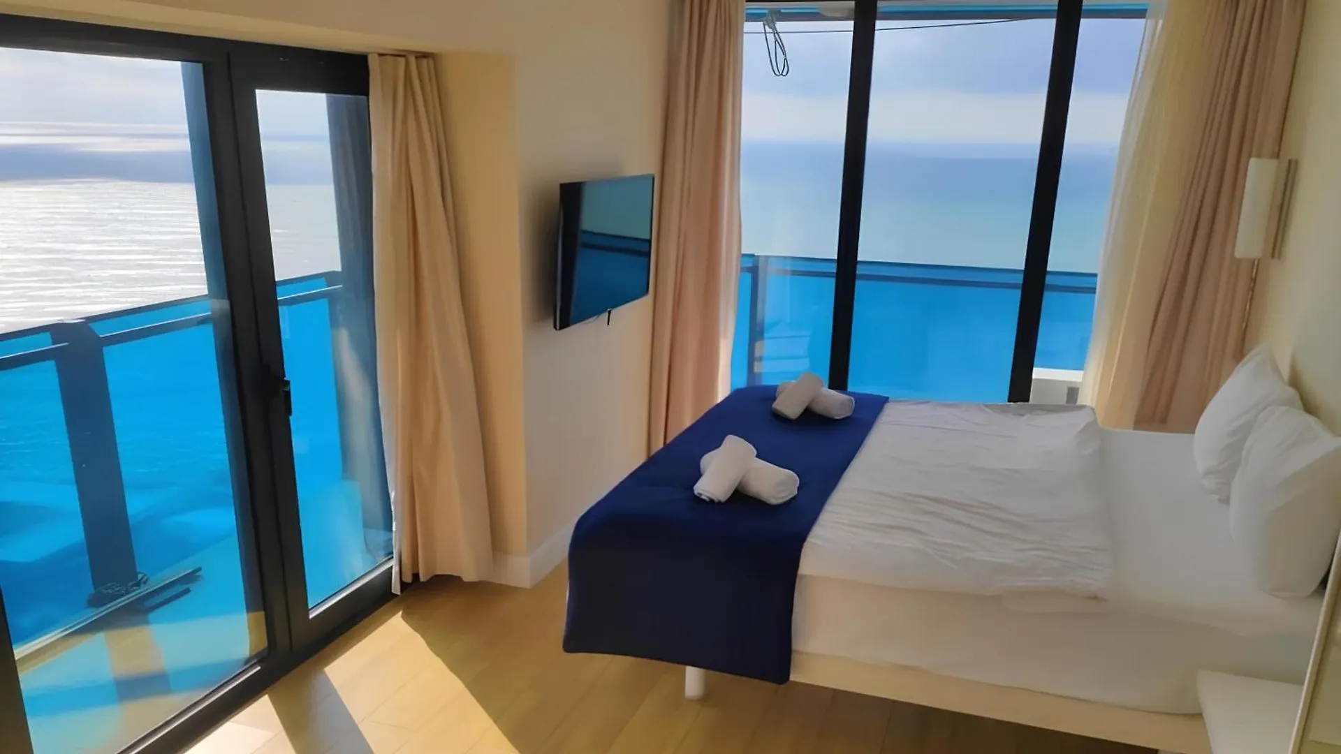 Apartment Sea Side In City Center Batumi