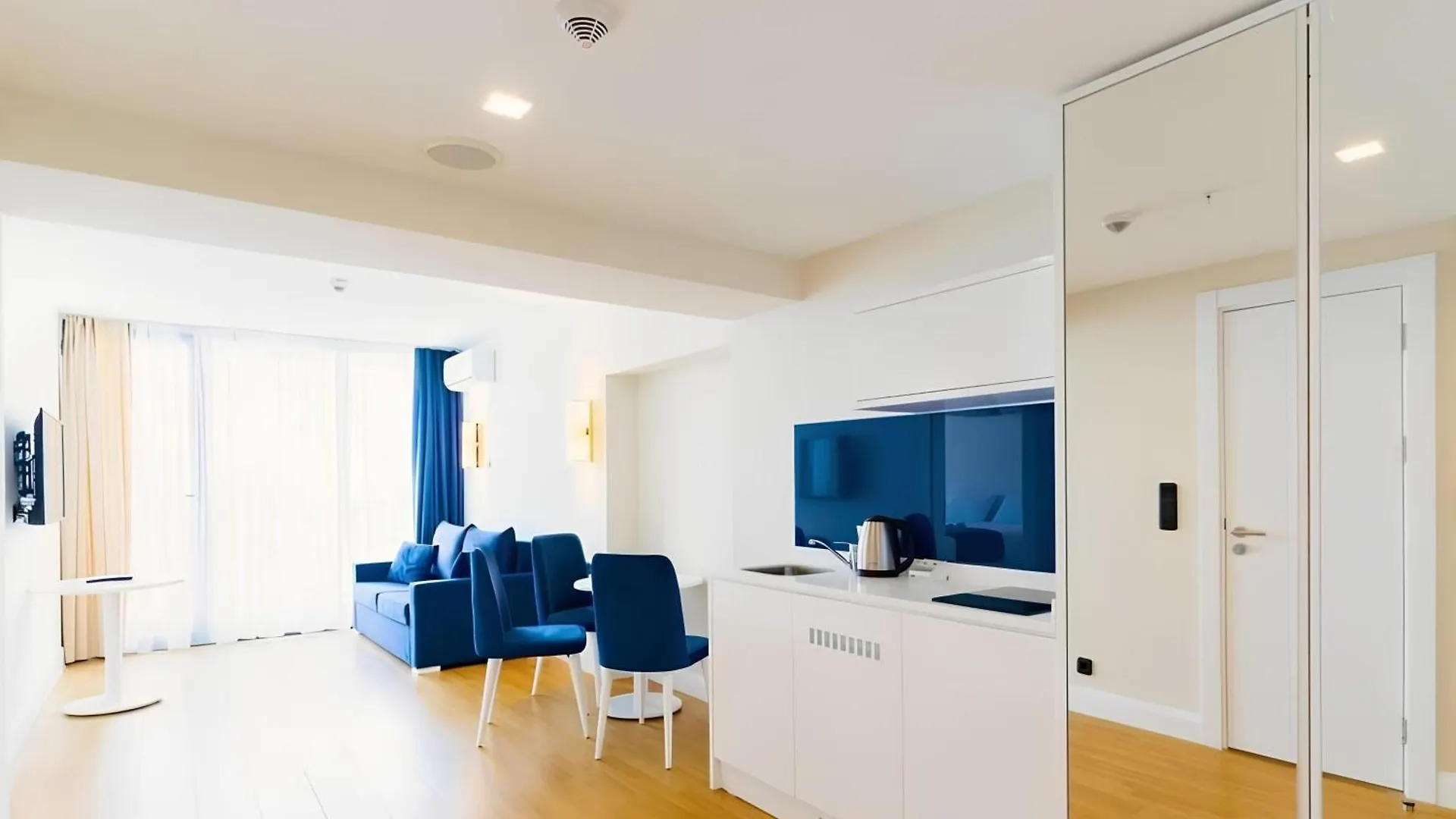 Apartment Sea Side In City Center Batumi