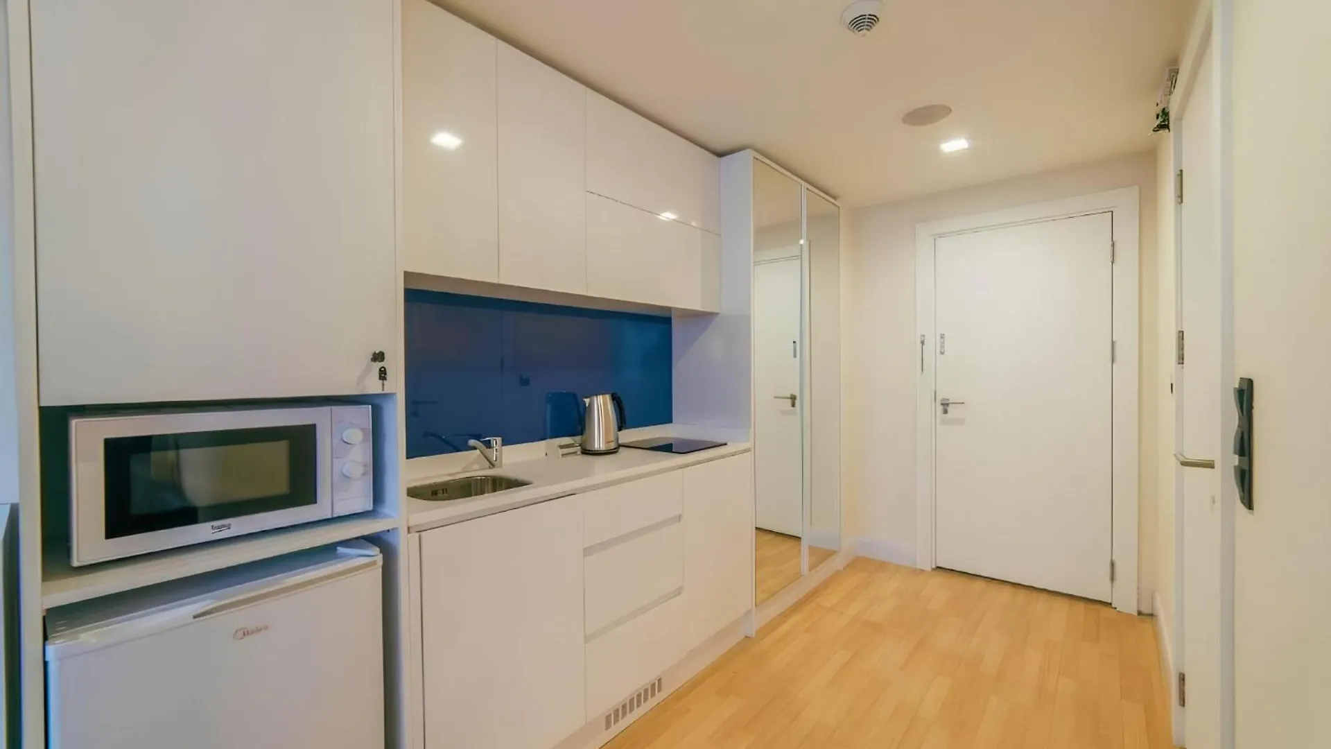 Apartment Sea Side In City Center Batumi 0*,