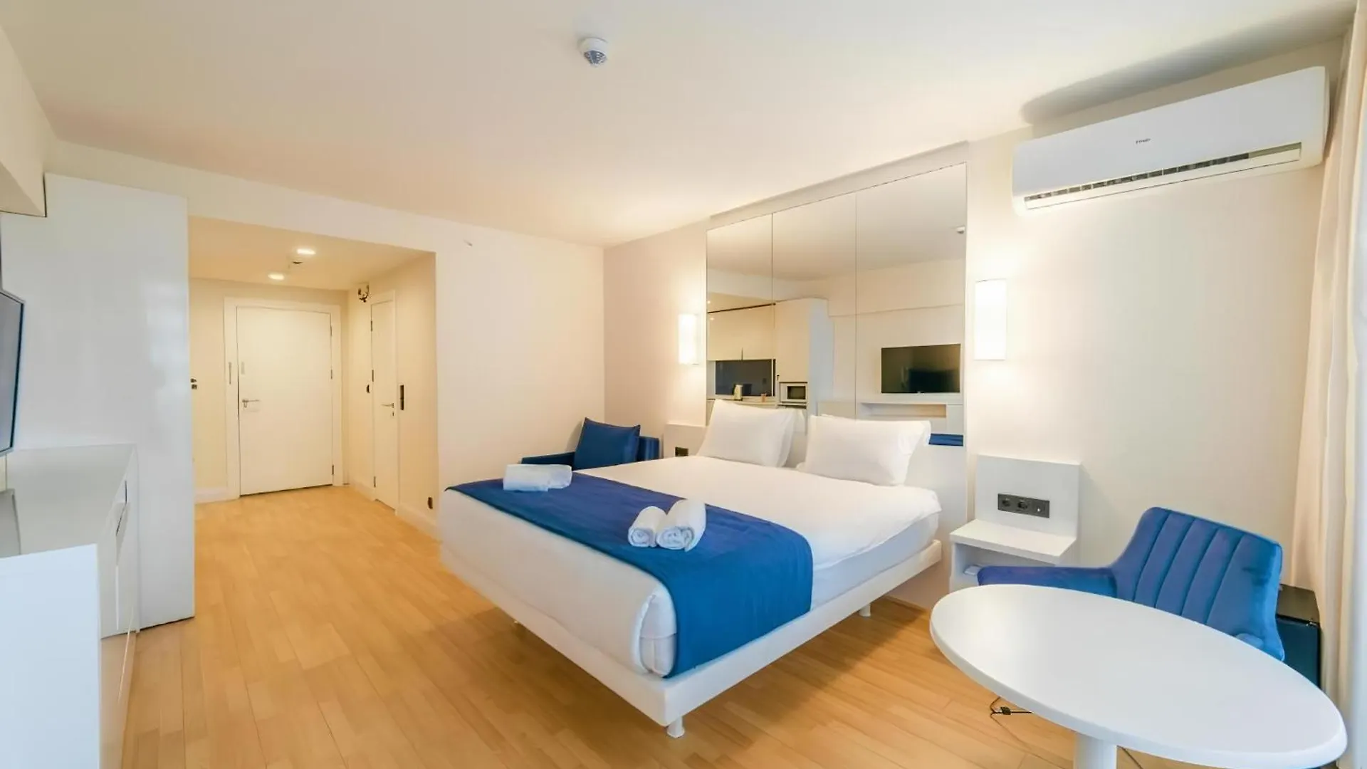 Apartment Sea Side In City Center Batumi 0*,